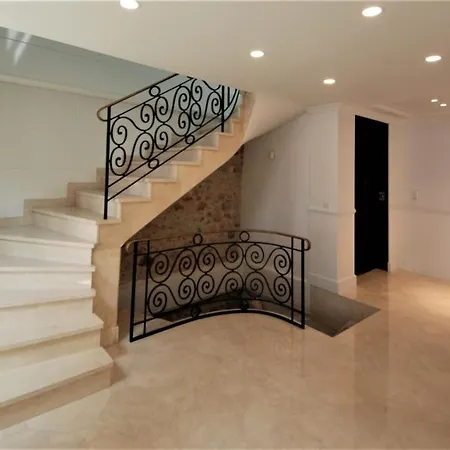 Foch Bright Prestigious In ! Cannes